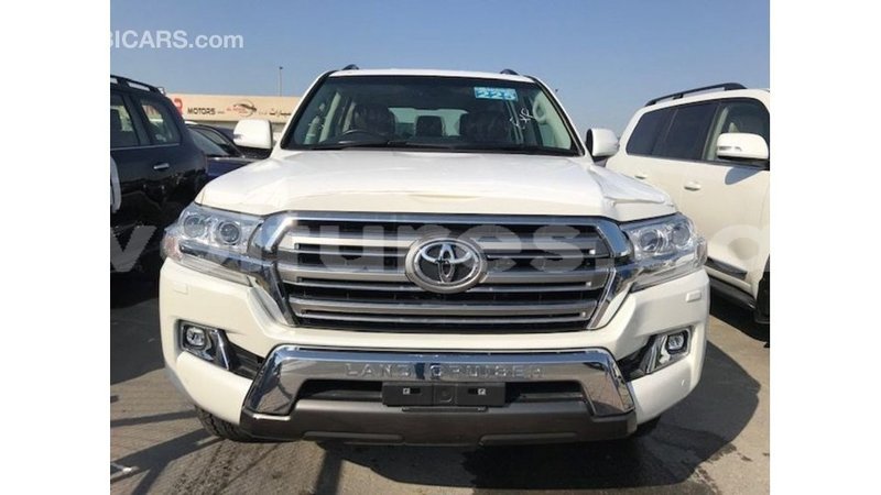 Big with watermark toyota land cruiser estuary import dubai 5631