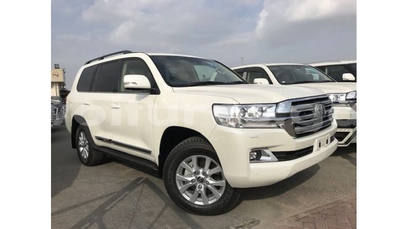 Big with watermark toyota land cruiser estuary import dubai 5632