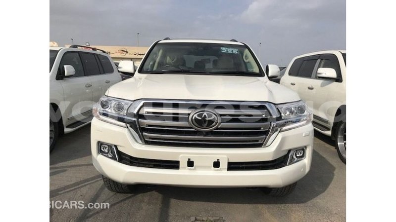 Big with watermark toyota land cruiser estuary import dubai 5632