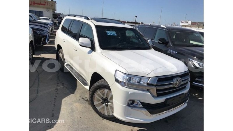 Big with watermark toyota land cruiser estuary import dubai 5633