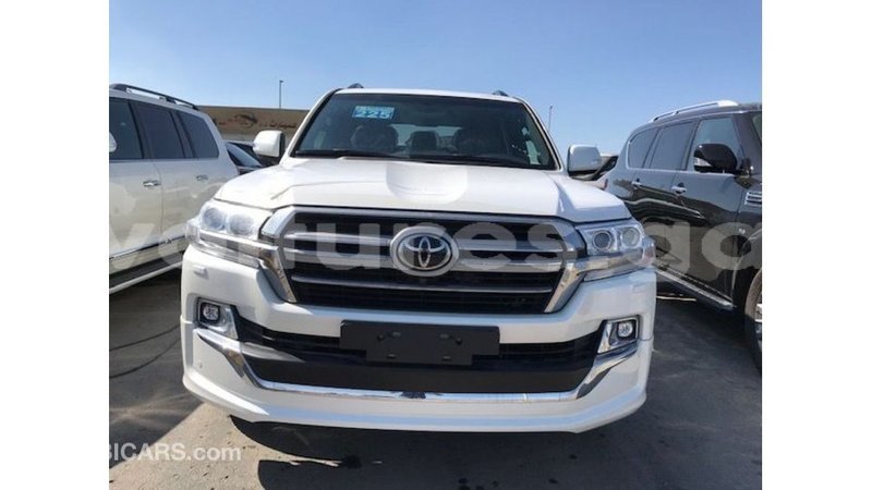 Big with watermark toyota land cruiser estuary import dubai 5633