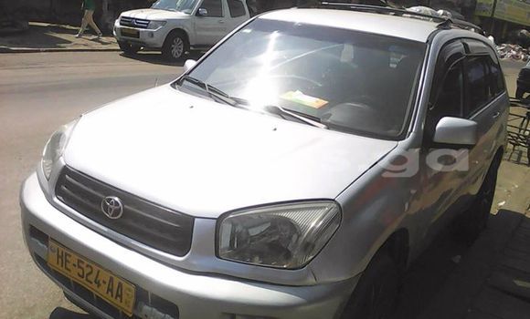 Acheter Occasion Voiture Toyota RAV4 Gris à Libreville au Estuaire Acheter Occasion Voiture Toyota RAV4 Gris à Libreville au Estuaire