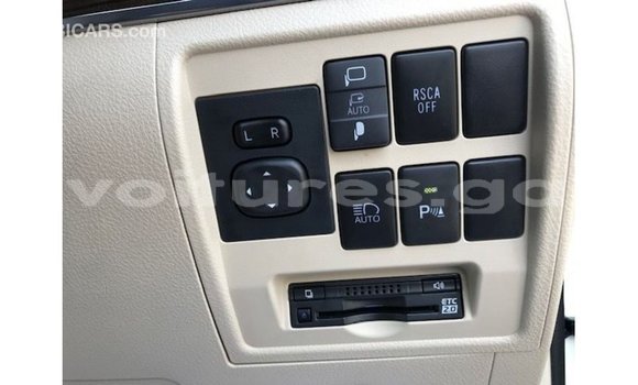 Sayi Imported Toyota Land Cruiser White Mota in Import - Dubai a estuary Sayi Imported Toyota Land Cruiser White Mota in Import - Dubai a estuary