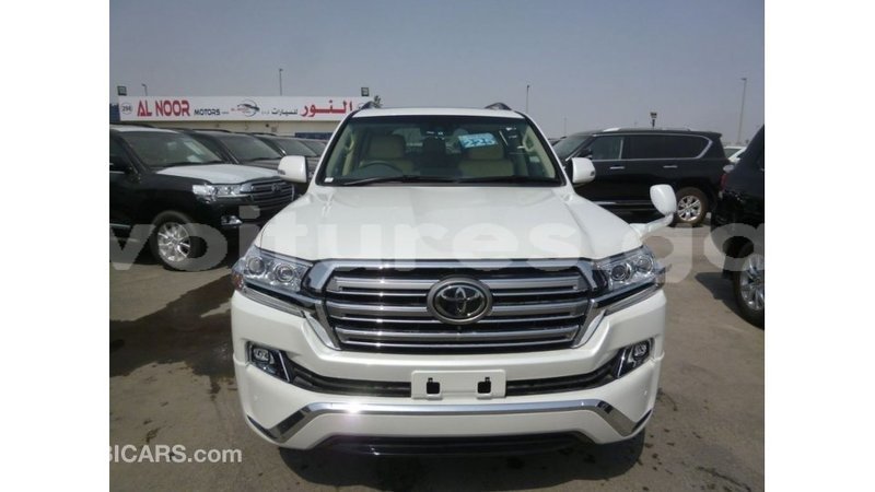 Big with watermark toyota land cruiser estuary import dubai 5635