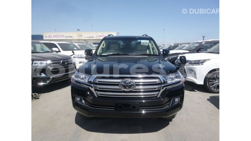 Big with watermark toyota land cruiser estuary import dubai 5649