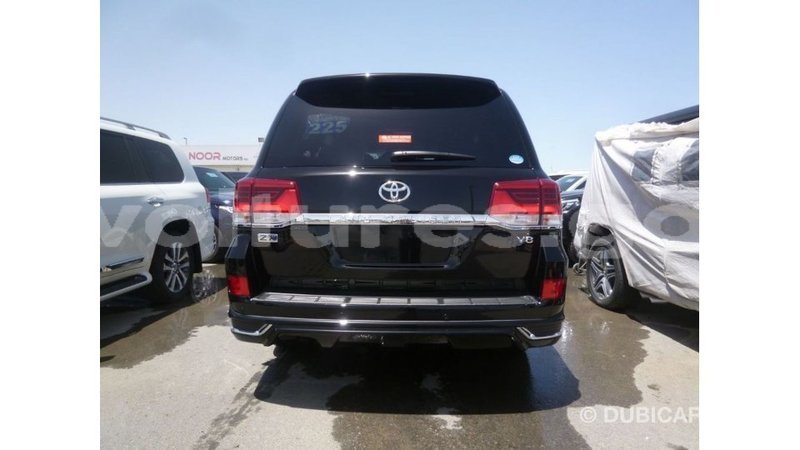 Big with watermark toyota land cruiser estuary import dubai 5651