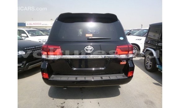 Acheter Import Voiture Toyota Land Cruiser Noir à Import - Dubai, Estuaire Acheter Import Voiture Toyota Land Cruiser Noir à Import - Dubai, Estuaire