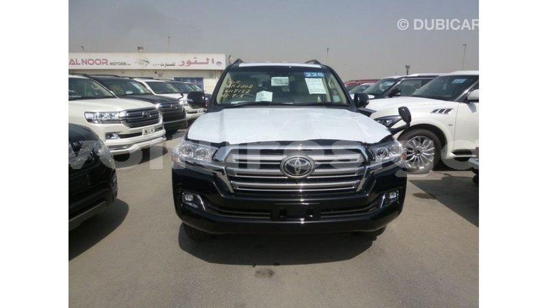 Big with watermark toyota land cruiser estuary import dubai 5652