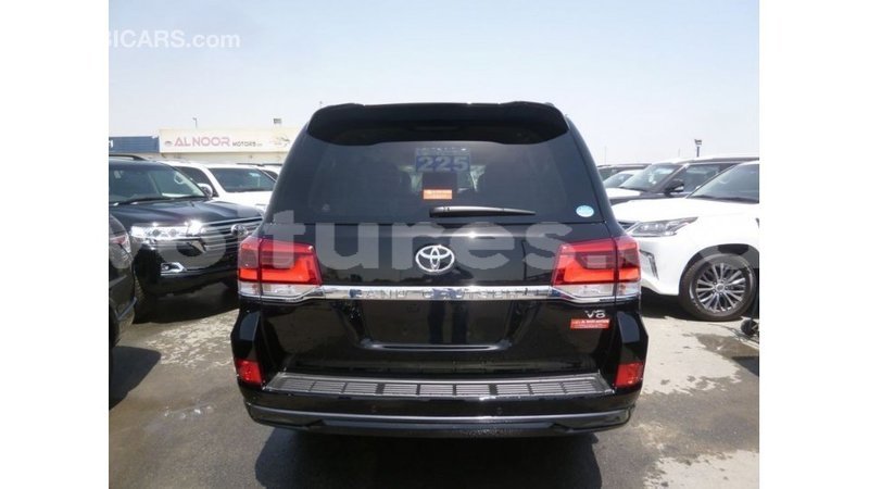 Big with watermark toyota land cruiser estuary import dubai 5655