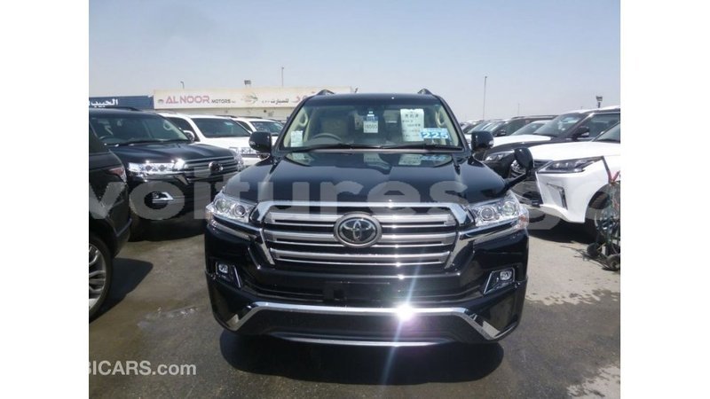 Big with watermark toyota land cruiser estuary import dubai 5655