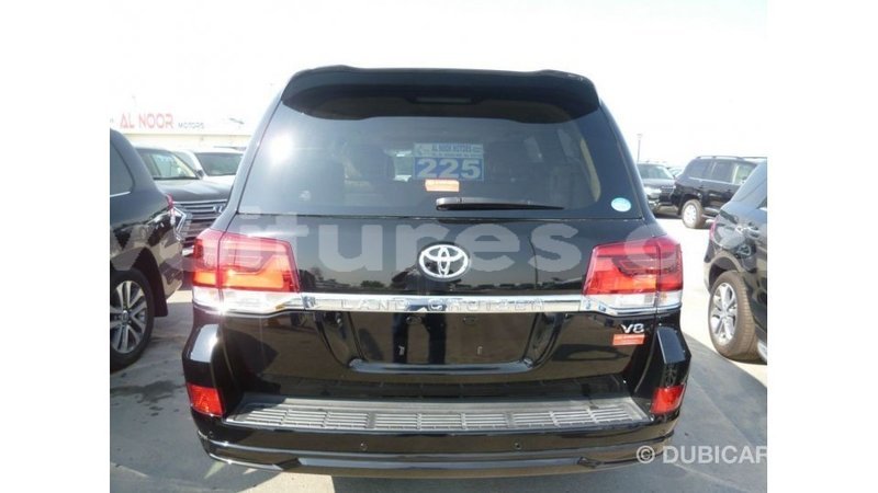 Big with watermark toyota land cruiser estuaire import dubai 5656