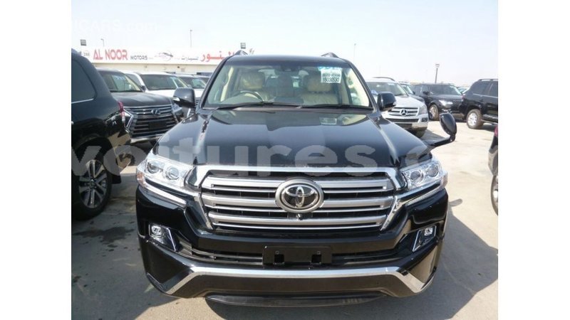 Big with watermark toyota land cruiser estuary import dubai 5656