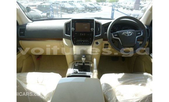 Acheter Import Voiture Toyota Land Cruiser Noir à Import - Dubai, Estuaire Acheter Import Voiture Toyota Land Cruiser Noir à Import - Dubai, Estuaire