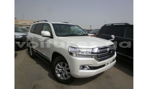 Buy Import Toyota Land Cruiser White Car in Import - Dubai in Estuary Buy Import Toyota Land Cruiser White Car in Import - Dubai in Estuary