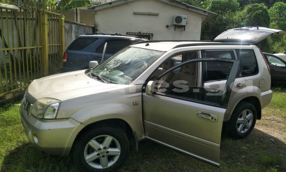Acheter Occasion Voiture Nissan X-Trail Gris à Libreville au Estuaire Acheter Occasion Voiture Nissan X-Trail Gris à Libreville au Estuaire