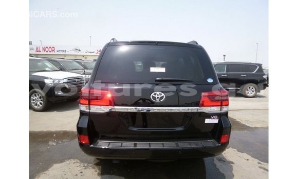 Acheter Import Voiture Toyota Land Cruiser Noir à Import - Dubai, Estuaire Acheter Import Voiture Toyota Land Cruiser Noir à Import - Dubai, Estuaire