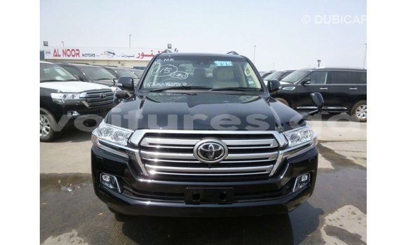 Acheter Import Voiture Toyota Land Cruiser Noir à Import - Dubai, Estuaire Acheter Import Voiture Toyota Land Cruiser Noir à Import - Dubai, Estuaire