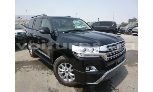 Acheter Import Voiture Toyota Land Cruiser Noir à Import - Dubai, Estuaire Acheter Import Voiture Toyota Land Cruiser Noir à Import - Dubai, Estuaire