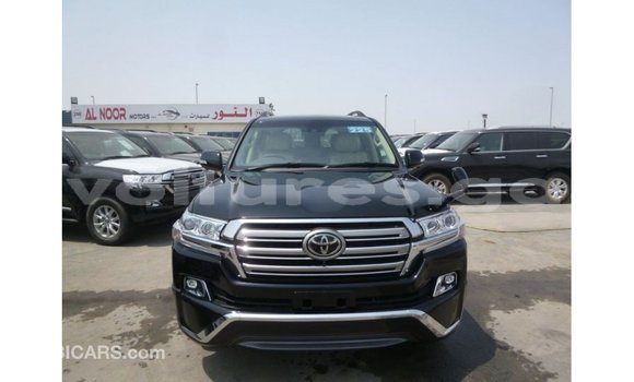 Acheter Import Voiture Toyota Land Cruiser Noir à Import - Dubai, Estuaire Acheter Import Voiture Toyota Land Cruiser Noir à Import - Dubai, Estuaire