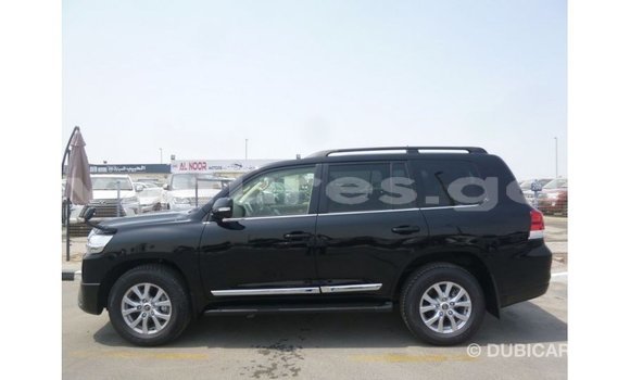 Acheter Import Voiture Toyota Land Cruiser Noir à Import - Dubai, Estuaire Acheter Import Voiture Toyota Land Cruiser Noir à Import - Dubai, Estuaire
