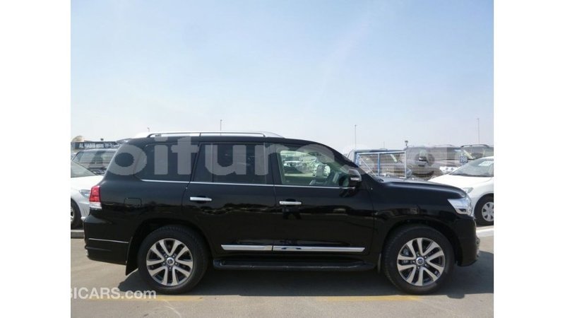 Big with watermark toyota land cruiser estuary import dubai 5664