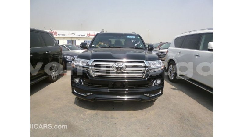 Big with watermark toyota land cruiser estuary import dubai 5665