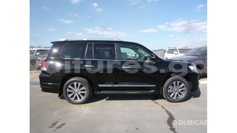 Big with watermark toyota land cruiser estuaire import dubai 5666