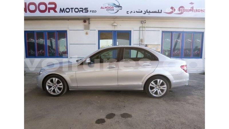 Big with watermark mercedes benz 200 estuaire import dubai 5669