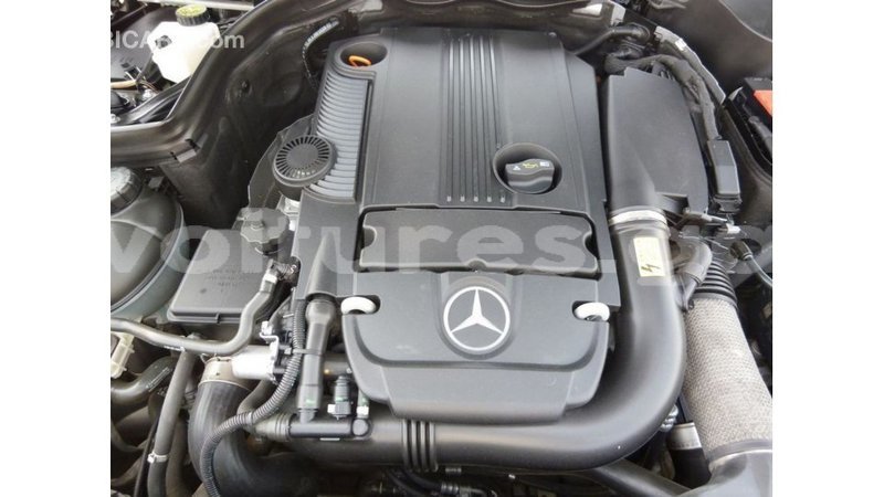 Big with watermark mercedes benz 200 estuaire import dubai 5670