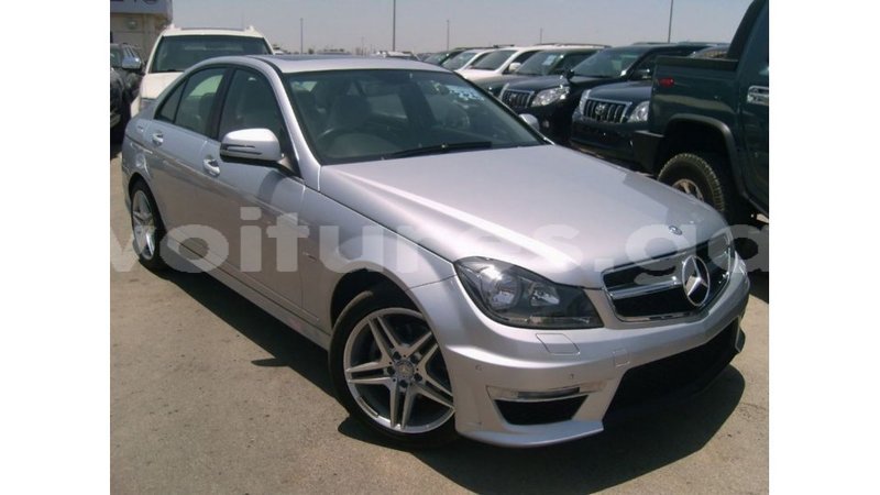 Big with watermark mercedes benz 190 estuaire import dubai 5671