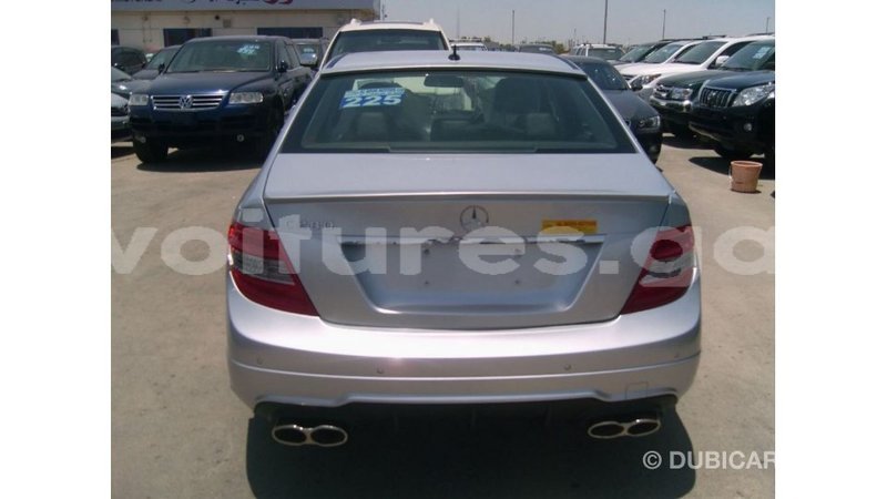 Big with watermark mercedes benz 190 estuaire import dubai 5671