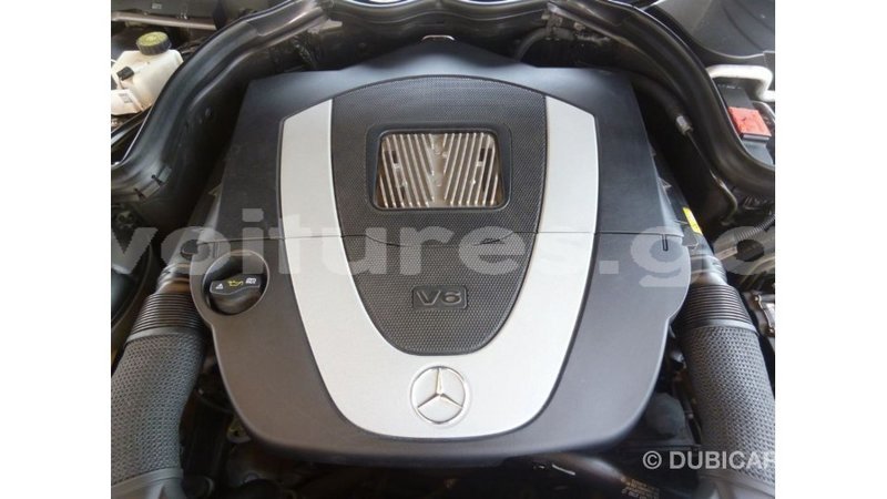 Big with watermark mercedes benz 190 estuaire import dubai 5672