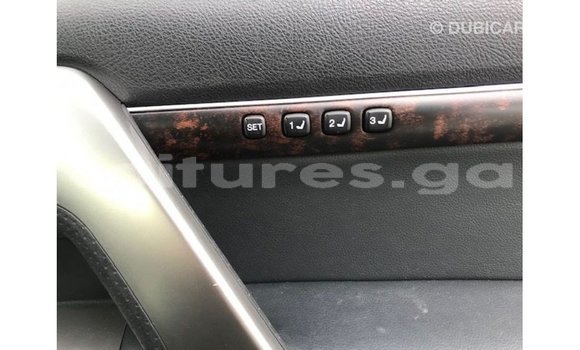 Sayi Imported Toyota Land Cruiser White Mota in Import - Dubai a estuary Sayi Imported Toyota Land Cruiser White Mota in Import - Dubai a estuary