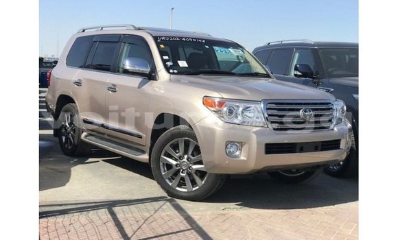 Buy Import Toyota Land Cruiser Other Car in Import - Dubai in Estuary Buy Import Toyota Land Cruiser Other Car in Import - Dubai in Estuary