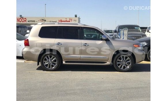 Buy Import Toyota Land Cruiser Other Car in Import - Dubai in Estuary Buy Import Toyota Land Cruiser Other Car in Import - Dubai in Estuary