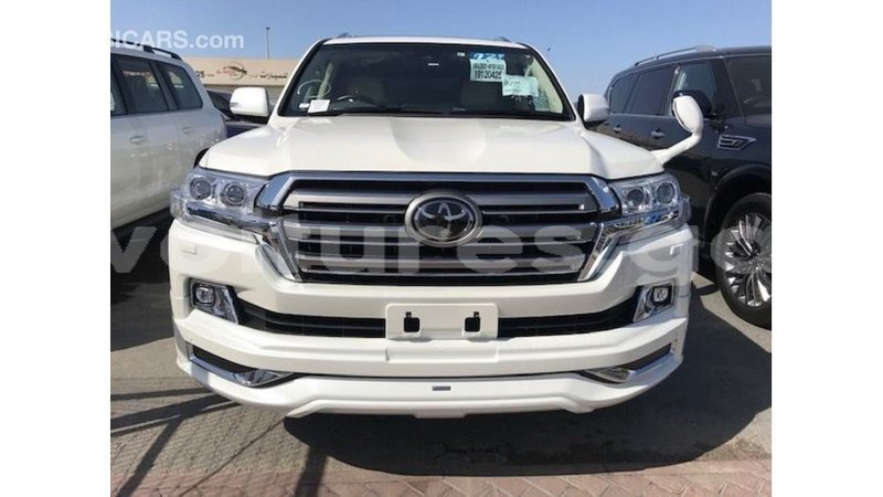 Big with watermark toyota land cruiser estuary import dubai 5676