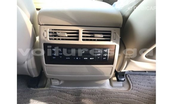 Sayi Imported Toyota Land Cruiser White Mota in Import - Dubai a estuary Sayi Imported Toyota Land Cruiser White Mota in Import - Dubai a estuary