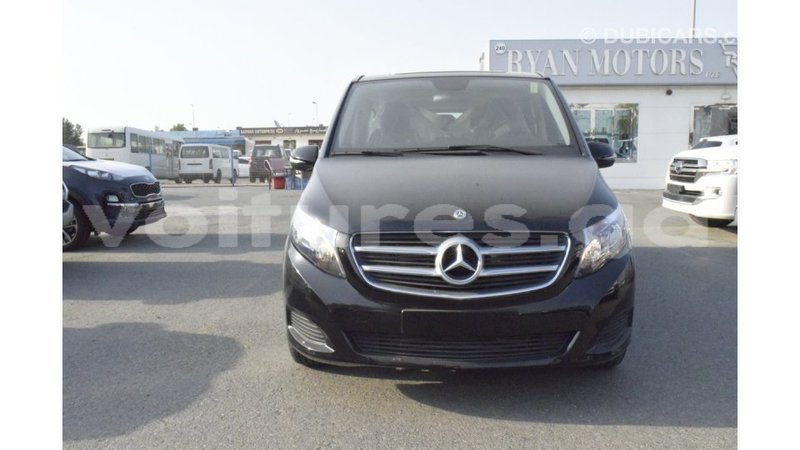 Big with watermark mercedes benz 250 estuaire import dubai 5679