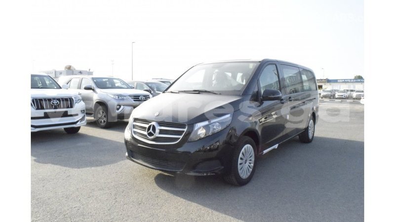 Big with watermark mercedes benz 250 estuary import dubai 5679