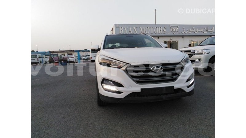 Big with watermark hyundai tucson estuaire import dubai 5680