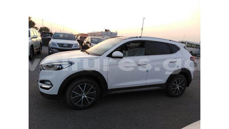 Big with watermark hyundai tucson estuary import dubai 5680