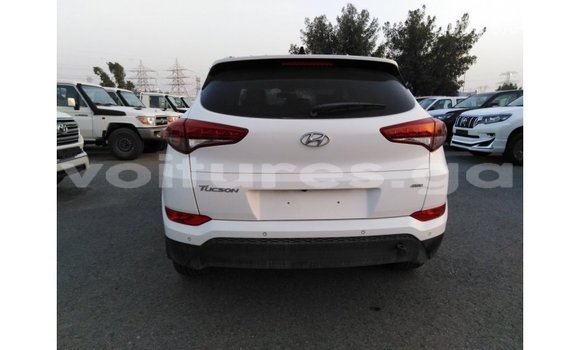 Acheter Import Voiture Hyundai Tucson Blanc à Import - Dubai, Estuaire Acheter Import Voiture Hyundai Tucson Blanc à Import - Dubai, Estuaire