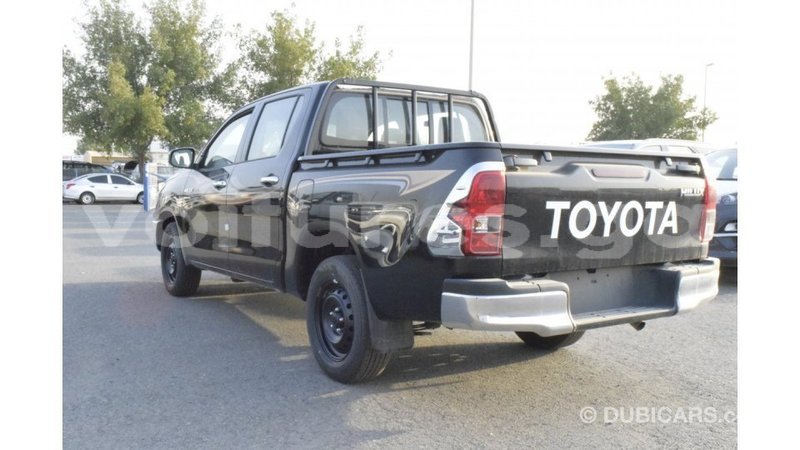 Big with watermark toyota hilux estuaire import dubai 5681