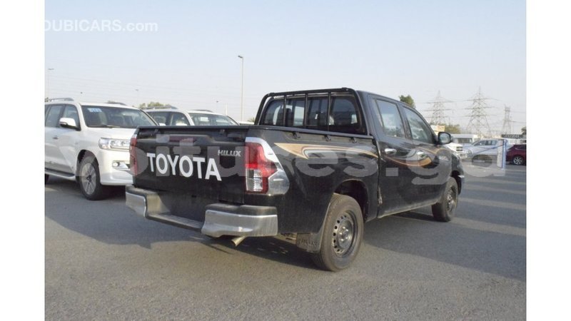 Big with watermark toyota hilux estuaire import dubai 5681