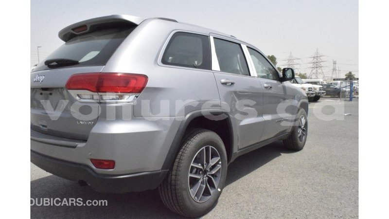 Big with watermark jeep grand cherokee estuaire import dubai 5683