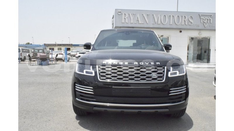 Big with watermark land rover range rover estuaire import dubai 5684