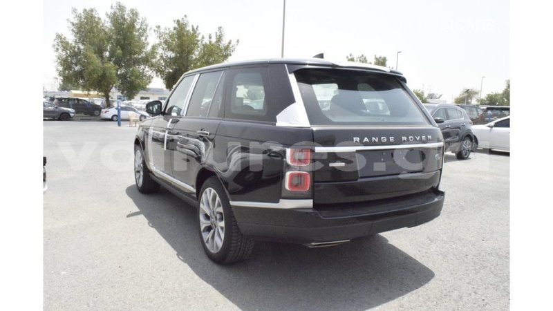 Big with watermark land rover range rover estuaire import dubai 5684