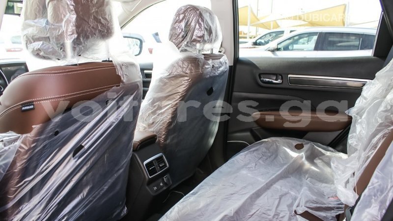 Big with watermark renault koleos estuaire import dubai 5686