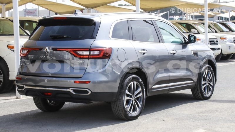 Big with watermark renault koleos estuaire import dubai 5686