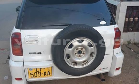Acheter Occasion Voiture Toyota RAV4 Blanc à Libreville, Estuaire Acheter Occasion Voiture Toyota RAV4 Blanc à Libreville, Estuaire